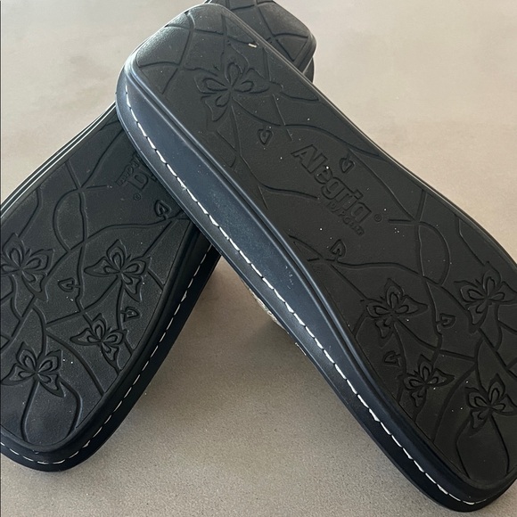 Alegria Floral Slide Sandals - Green and light pink - Picture 5 of 7